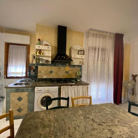 A Casa Di Glo' Lägenhet Porto Torres Exteriör bild